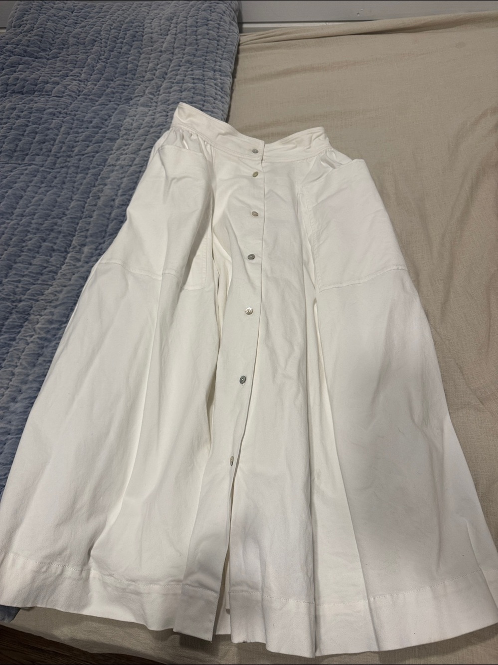 RHODE White Button Down Skirt with Big Flat Pockets On Front Size XS